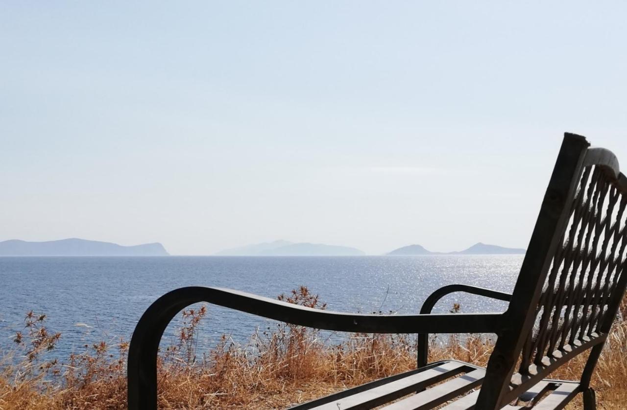 Summer House In Spetses エクステリア 写真