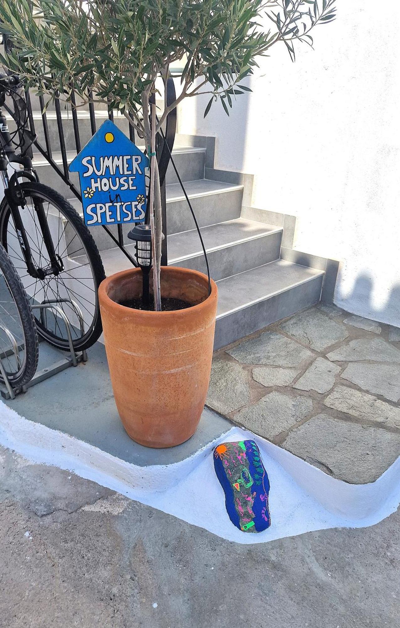 Summer House In Spetses エクステリア 写真